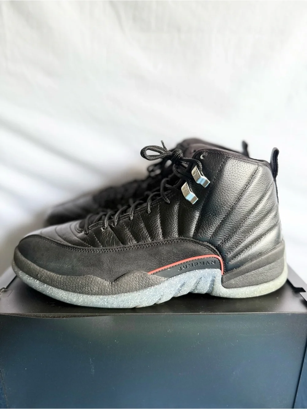 Jordan authentic 12